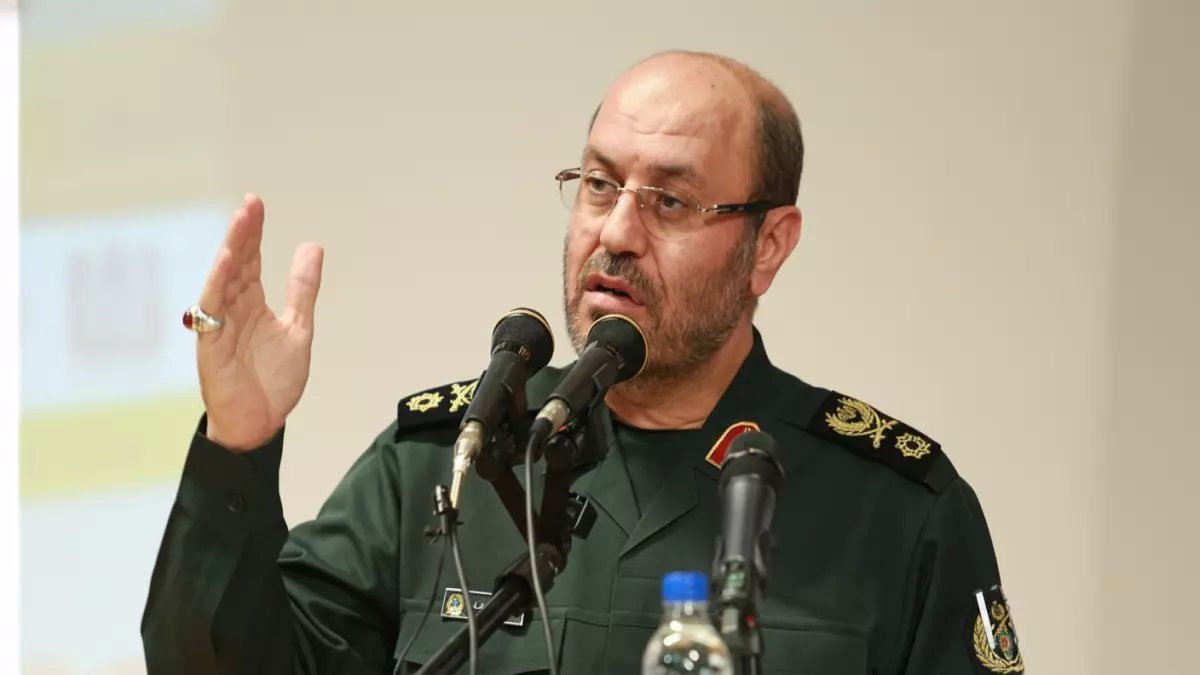 عاجل: إيران تنفي رسمياً تعيين دهقان خلفاً للاريجاني المغتال... فمن سيخلف الرجل الأقوى؟