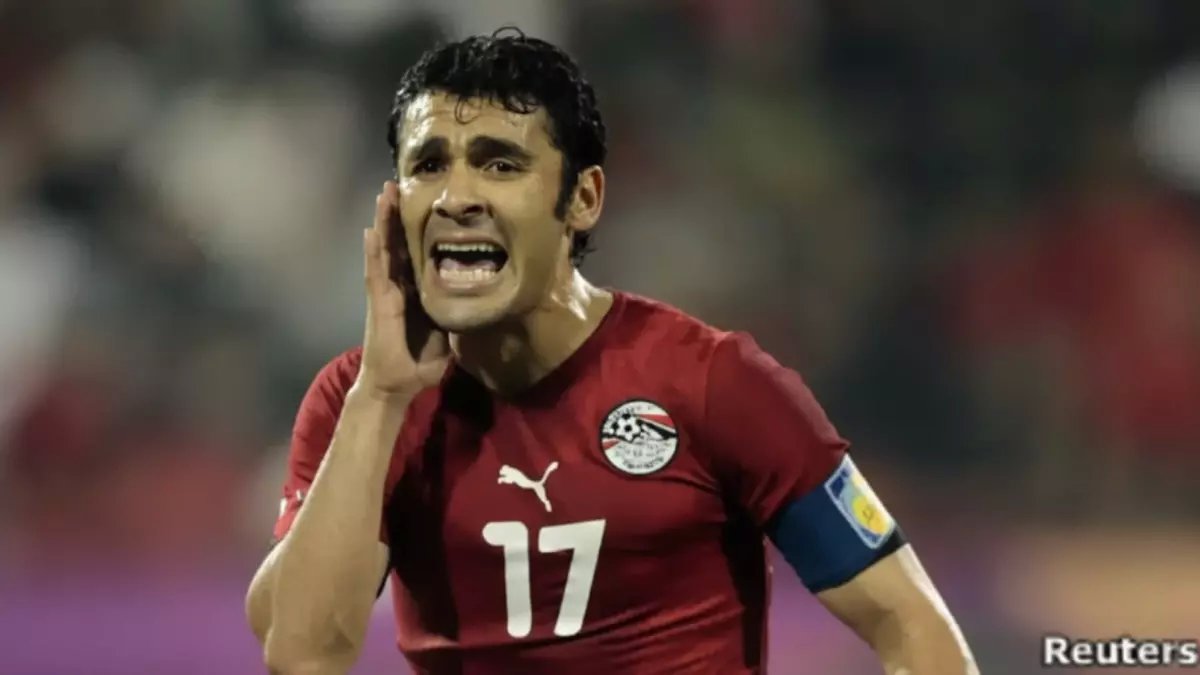 عاجل: أحمد حسن يكشف قرار الأهلي الصادم - تجميد رواتب النجوم حتى هزيمة الترجي!