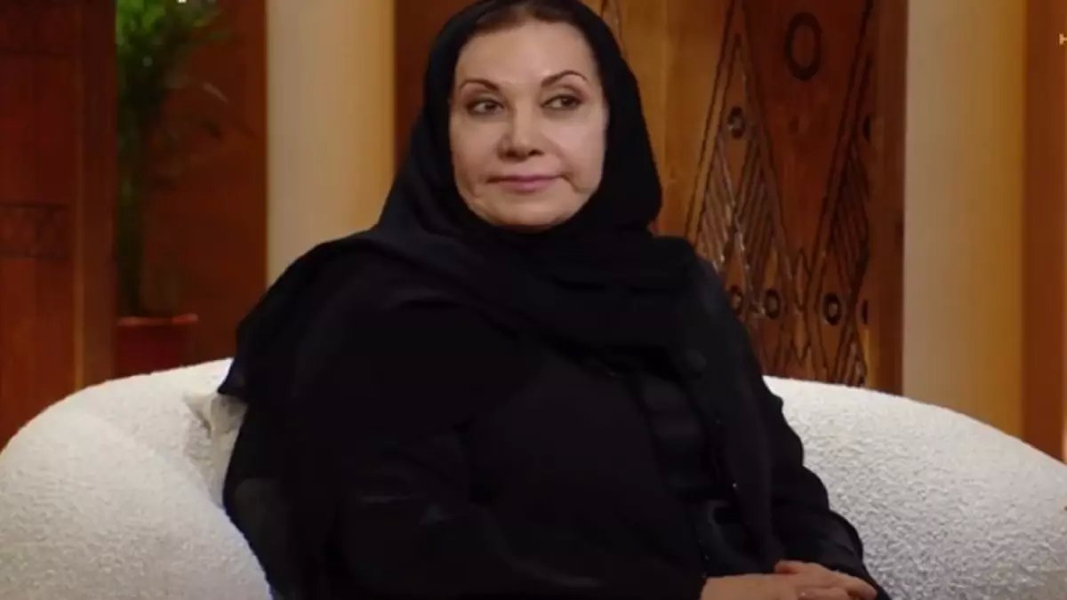 صادم: هند الخثيلة تكشف المفاجأة التي وجدتها في مطبخ منزلها... الملك فهد يعد القهوة بيده!