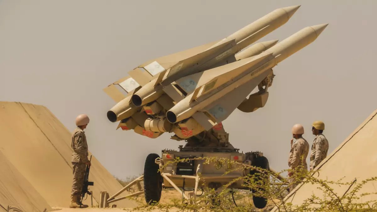 عاجل: السعودية تدمر 10 مسيّرات إيرانية في الشرقية... والدفاعات تُسقط 8 صواريخ فوق الرياض!