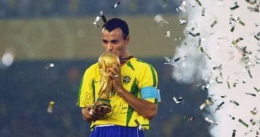 كافو راقص السامبا يتصدر قائمة أفضل أظهرة يمنى فى التاريخ