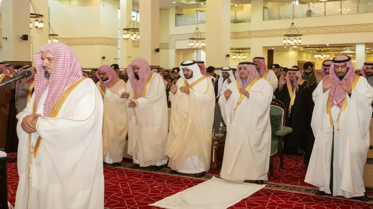 عاجل: 8 إنذارات حمراء تضرب السعودية... العاصفة الكبرى تهدد 14 منطقة بسيول مدمرة!