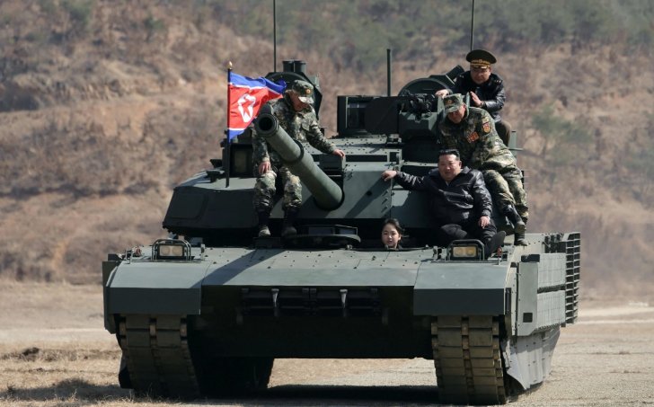 زعيم كوريا الشمالية وابنته