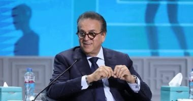 وزير الصحة يتابع مشروعات 14 مستشفى و 13 وحدة صحية بالمحافظات