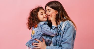 عيد الأم.. هل الاحتفال بيوم الأم مخالف للشريعة الإسلامية؟.. دار الإفتاء تجيب