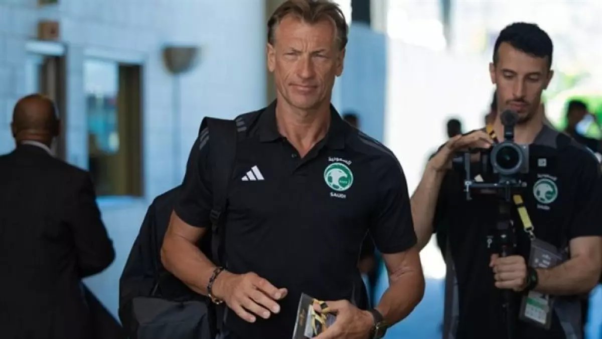 خلف الكواليس: رينارد يجتمع بمنتخب السعودية الساعة 4 عصراً اليوم… الخطة السرية لإيقاف مارس قبل كأس العالم 2026