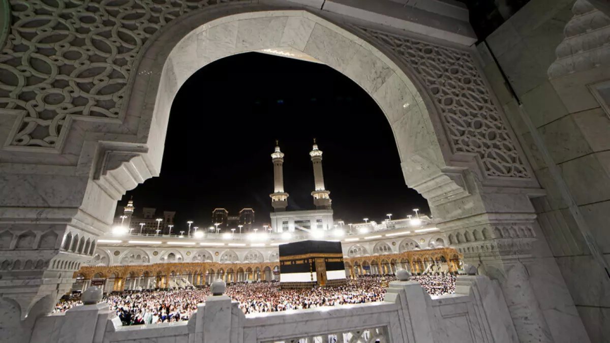 عاجل: السعودية تحدد 18 أبريل 2026 كآخر موعد للمعتمرين... وهذه عقوبة المخالفين!