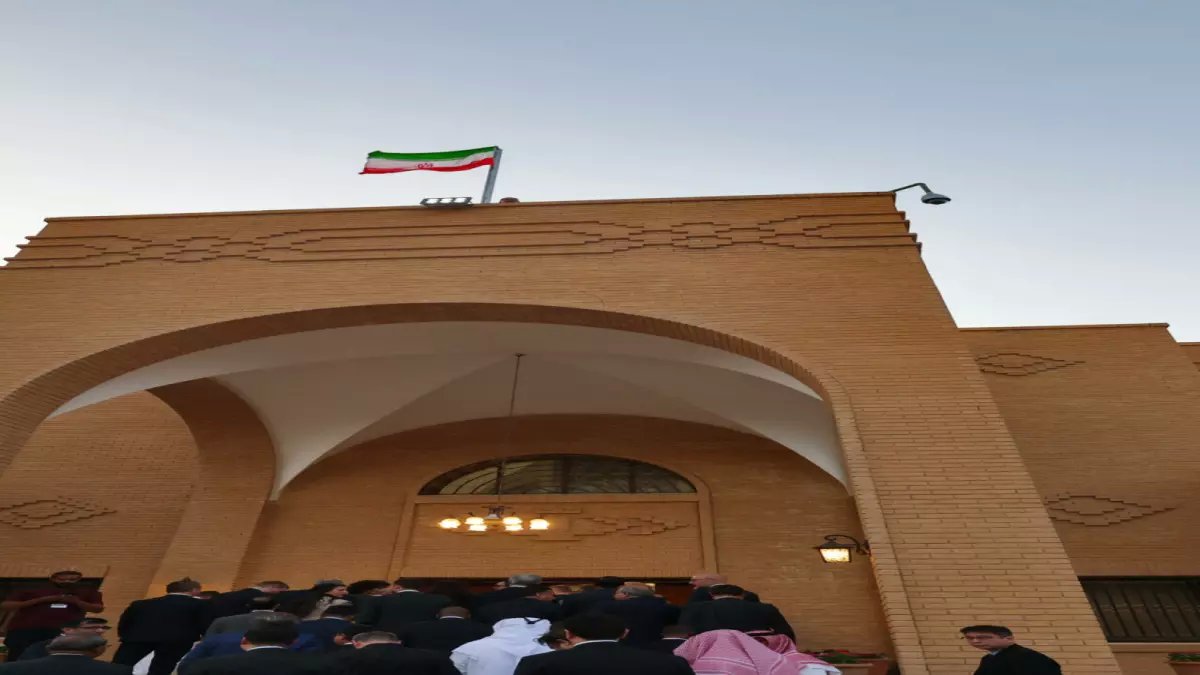 عاجل: السعودية تصعد ضد إيران... طرد دبلوماسيين خلال 24 ساعة وتهديد عسكري صريح!