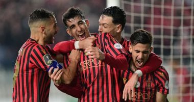 اتحاد العاصمة الجزائري يتأهل إلى نصف نهائي الكونفدرالية