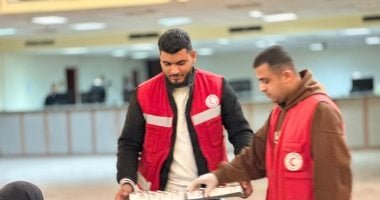 الهلال الأحمر المصرى: مد غزة بـ2500 طن مساعدات غذائية ضمن قافلة زاد العزة