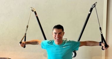 البرتغالى كريستيانو رونالدو يطمئن الجماهير على إصابته.. صور