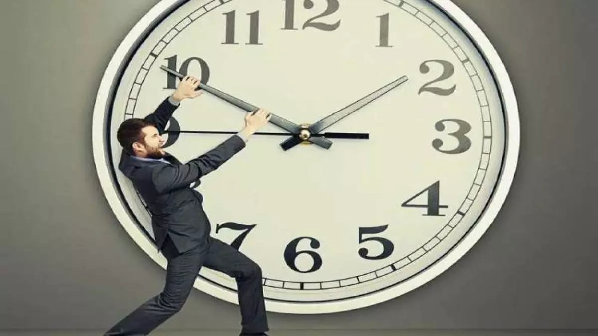 عاجل: مصر تُعلن إلغاء التوقيت الشتوي رسمياً.. الساعة تتقدم 60 دقيقة يوم 24 أبريل القادم!