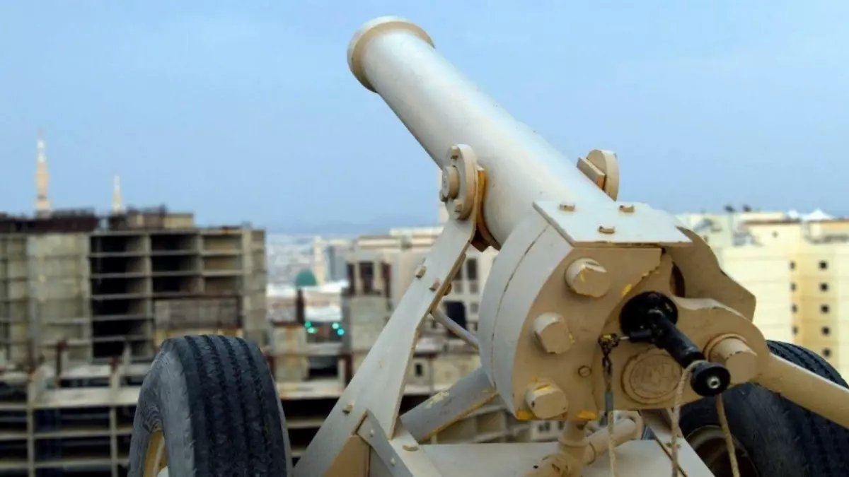 تاريخ سعودي مذهل: مدافع الرياض تُعلن العيد منذ 200 عام… هكذا احتفل أجدادنا!