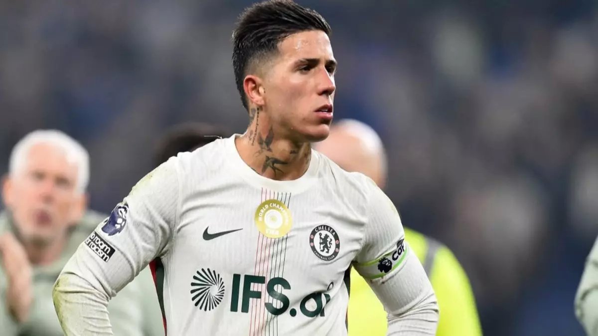 صادم: الأهلي يتفوق على الزمالك بفارق لقب واحد فقط في سباق الهدافين التاريخي... والمفاجأة الكبرى!