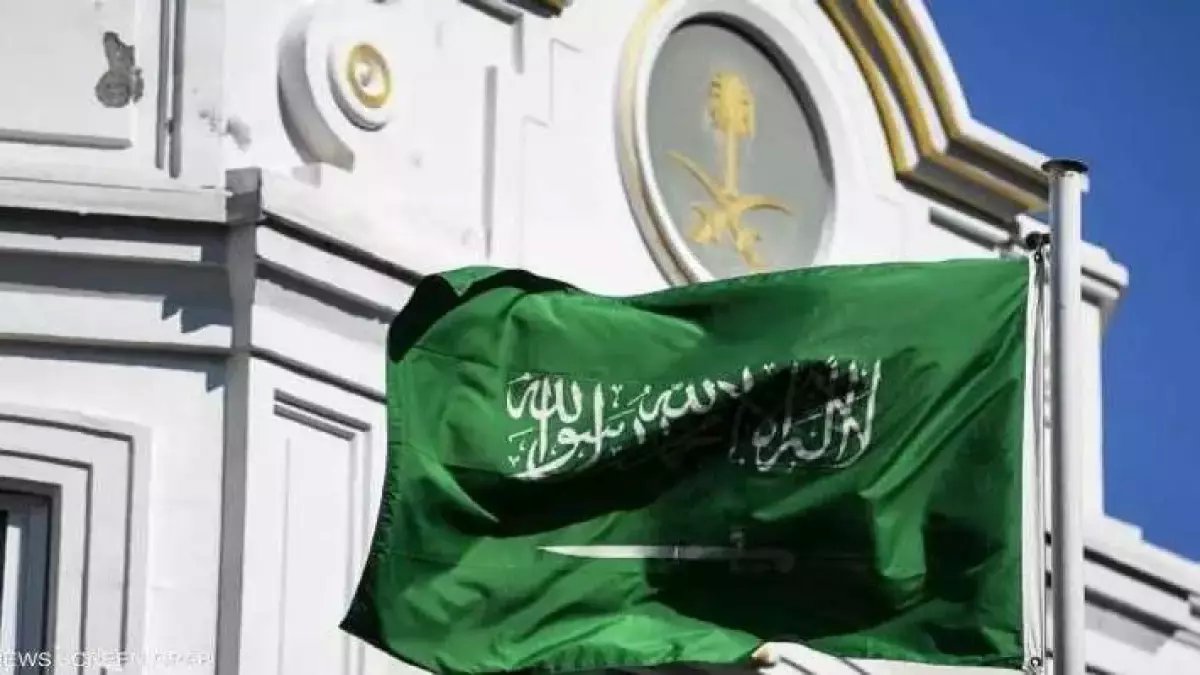 عاجل: السعودية تُفجر مفاجأة تاريخية... قرار صادم يُغير حياة ملايين المرافقين إلى الأبد!