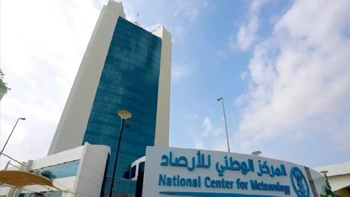 عاجل: عاصفة مدمرة تضرب السعودية - أمطار جنونية وسيول خطيرة في 11 منطقة!