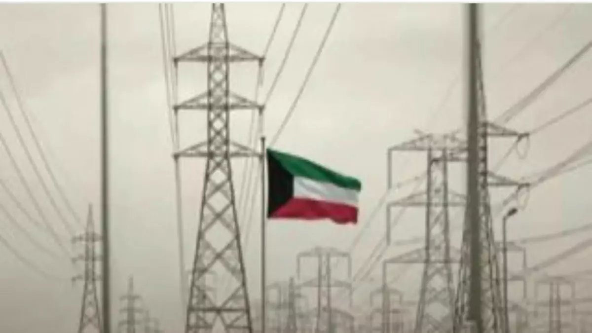 عاجل: انفجارات غامضة توقف الكهرباء عن أحياء كاملة في الكويت… هل هو هجوم؟