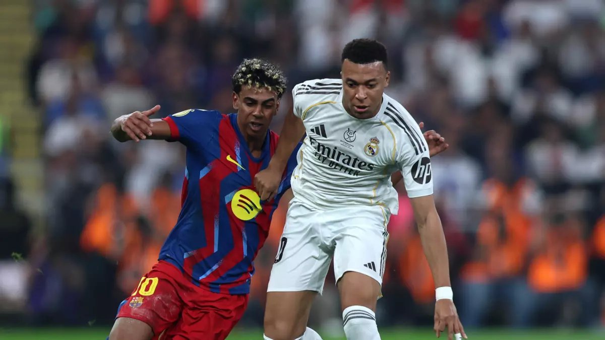 صادم: مبابي وبيلينجهام خارج التشكيل الأساسي لأول مرة ضد أتلتيكو - قرار أربيلوا يثير الجدل!