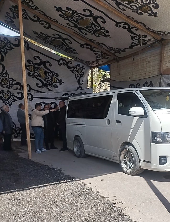 وصول جثمان والدة وزير الزراعة