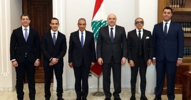 وزير الخارجية يلتقى رئيس لبنان وينقل رسالة دعم من القيادة والشعب المصرى