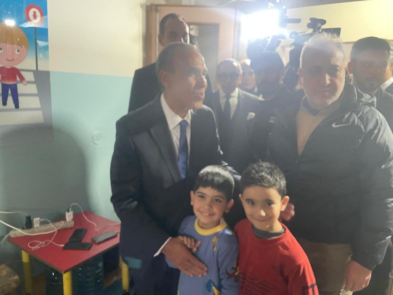 وزير الخارجية يزور روضة عمر الأنسي لـ إيواء النازحين اللبنانيين (3)