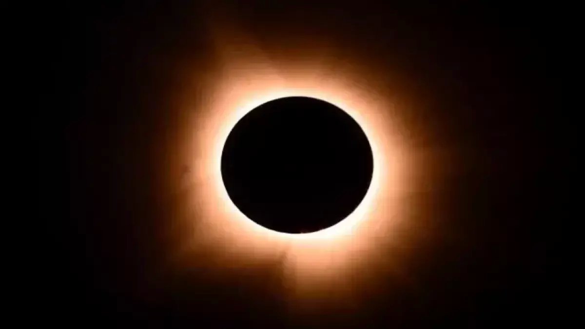 عاجل: العالم يستعد لـ"يوم القيامة" الفلكي 2026... دقيقتان من الظلام الكامل ستغير التاريخ!