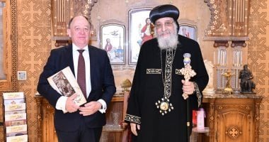 البابا تواضروس الثانى يستقبل عددا من السفراء فى المقر الباباوى بالعباسية