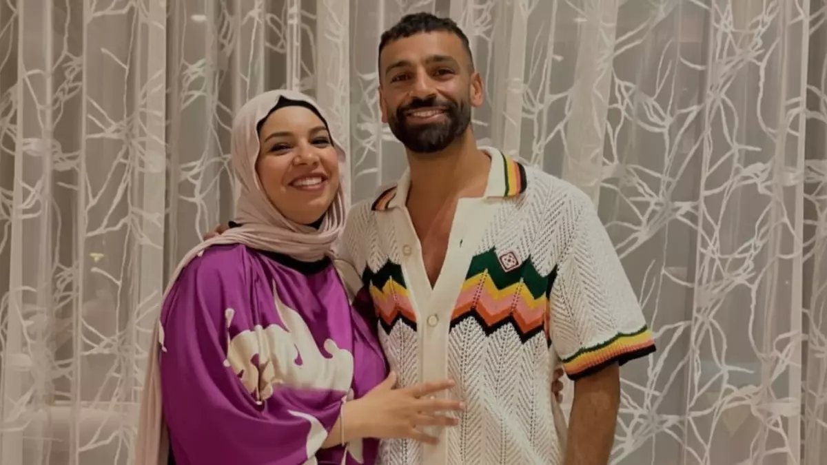 عاجل: رباب صلاح تنهار بعد إعلان رحيل شقيقها محمد صلاح رسمياً عن ليفربول - رسالتها المؤثرة تشعل السوشيال ميديا!