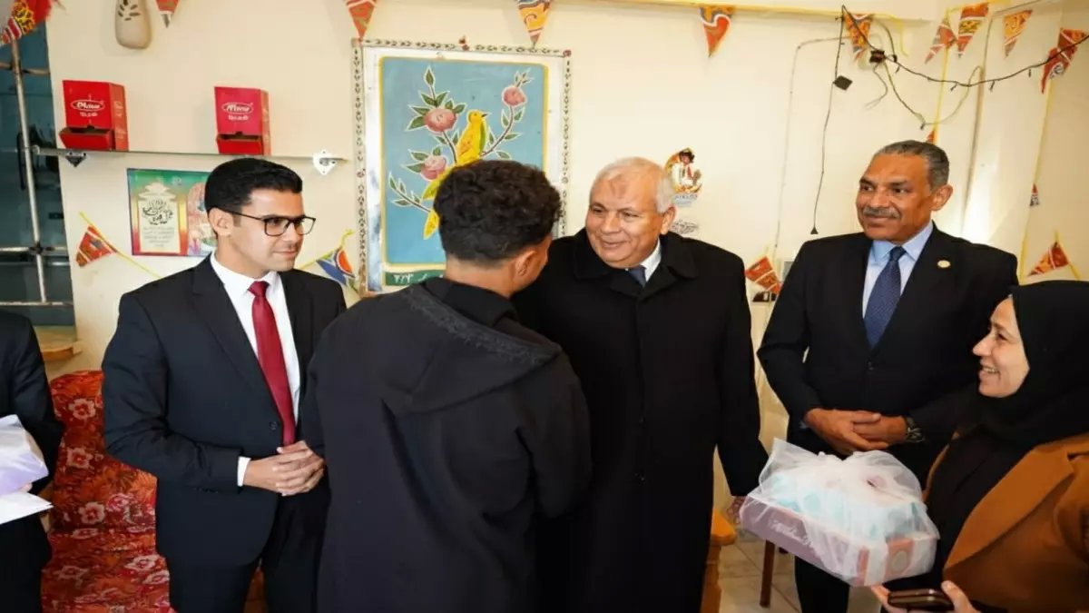 حصري: سر "العيش المقطع" الذي يحكم صباح العيد في مطروح... تقليد عمره قرون يجبر البدو على قول: "لو مفطرناش عيش عرب يبقى ماعيدناش"!