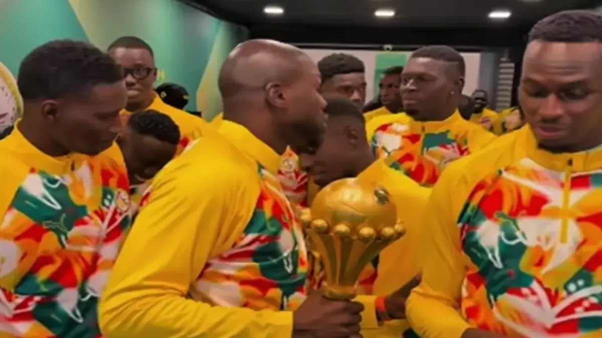 عاجل: فرنسا تحرم جماهيرها من مباراة السنغال التاريخية... الفيفا يتدخل والسبب صادم!