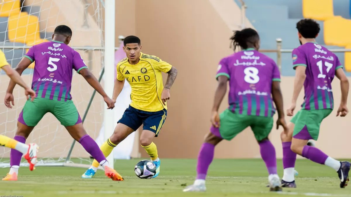 عاجل: بونو يتلقى صدمة والعيناوي ينقذ المدرب الجديد من فضيحة في آخر لحظة!