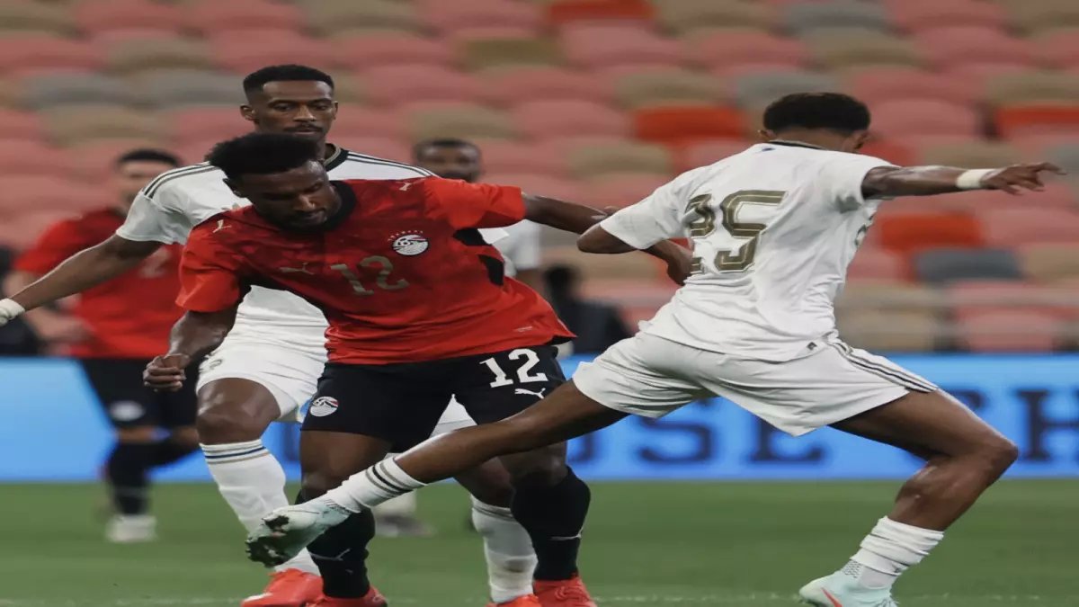 عاجل: رينارد يفجر مفاجأة صادمة... يستبعد نجمي الهلال والاتحاد من معسكر صربيا!