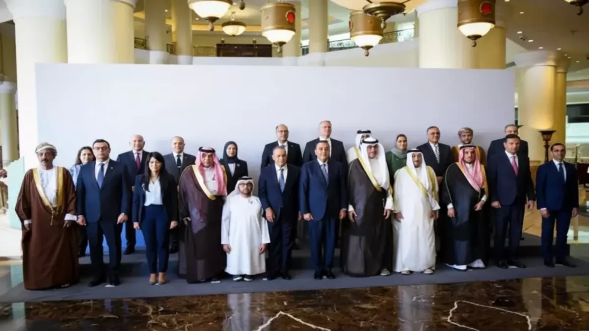 ما الذي يفعله استثمار بـ 50 مليار دولار في مصر؟ المملكة العربية السعودية تبني بها جيلاً اقتصادياً كاملاً.