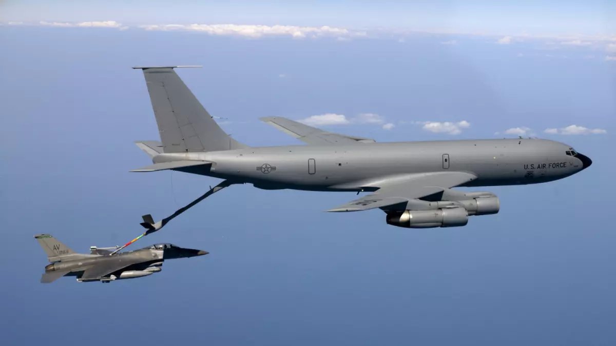 عاجل: إيران تدمر طائرات أمريكية في قاعدة الخرج السعودية... هل بدأت الحرب الشاملة؟