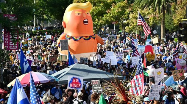 مظاهرات امريكا لا ملوك