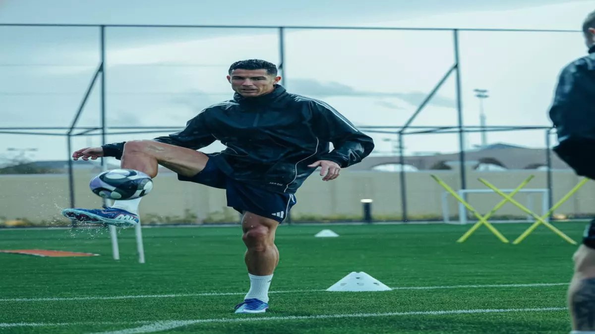 عاجل: رونالدو يعود للرياض استعداداً للمعركة الحاسمة... هل ينقذ النصر من انهيار الصدارة؟