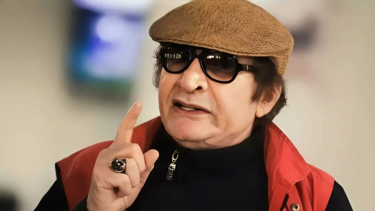 شاهد: أشرف زكي يفاجئ الجماهير بزيارة مؤثرة لنجم الزمن الجميل محيي إسماعيل - لقطات حصرية!