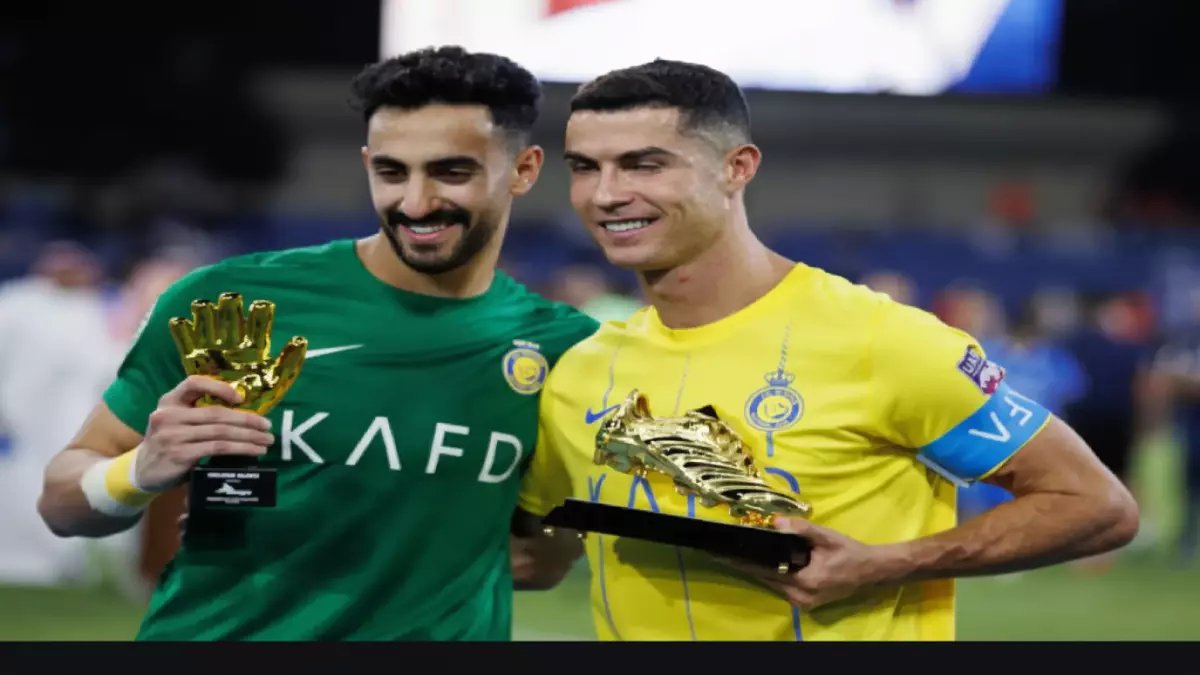 لماذا ابتعد النجم نواف العقيدي عن الميدان في أصعب المواقف؟ السر الحقيقي: ليس إصابة رياضية.. بل مشكلة صحية في الجيوب الأنفية يعمل على حلها لخدمة النصر