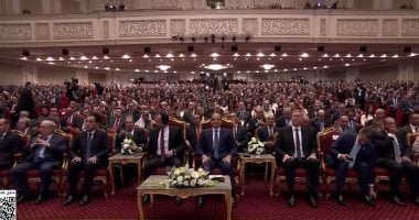 الرئيس السيسى ونظيره القبرصى يشاهدان فيلمًا عن مؤتمر ومعرض مصر الدولى للطاقة