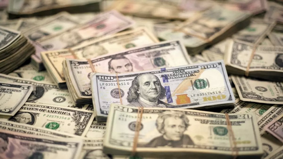 عاجل: الدولار يفاجئ المصريين اليوم - سعر 53.52 جنيه يكشف مؤامرة البنوك!