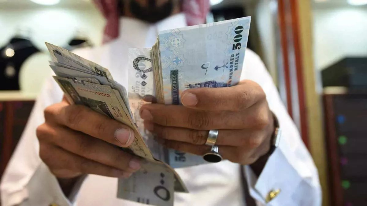 عاجل: فضيحة صرف الريال السعودي في البنوك المصرية... فوارق صادمة قد تكلفك آلاف الجنيهات!
