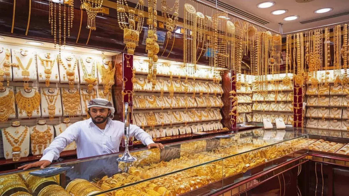 عاجل: الذهب يحطم الأرقام في السعودية… عيار 21 يقفز إلى 3,838 ريال - هل فاتتك القطار؟