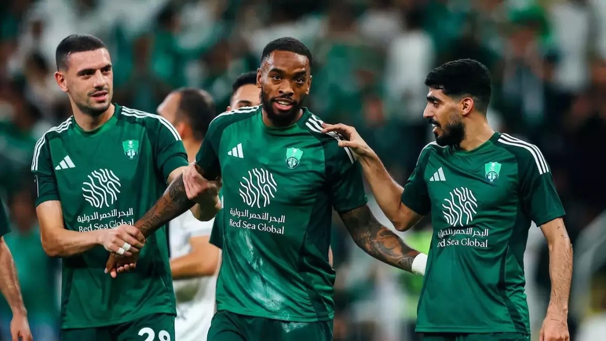 عاجل: صدمة كبرى تهز أهلي جدة... إصابة خطيرة تُبعد نجم الفريق لأسابيع!
