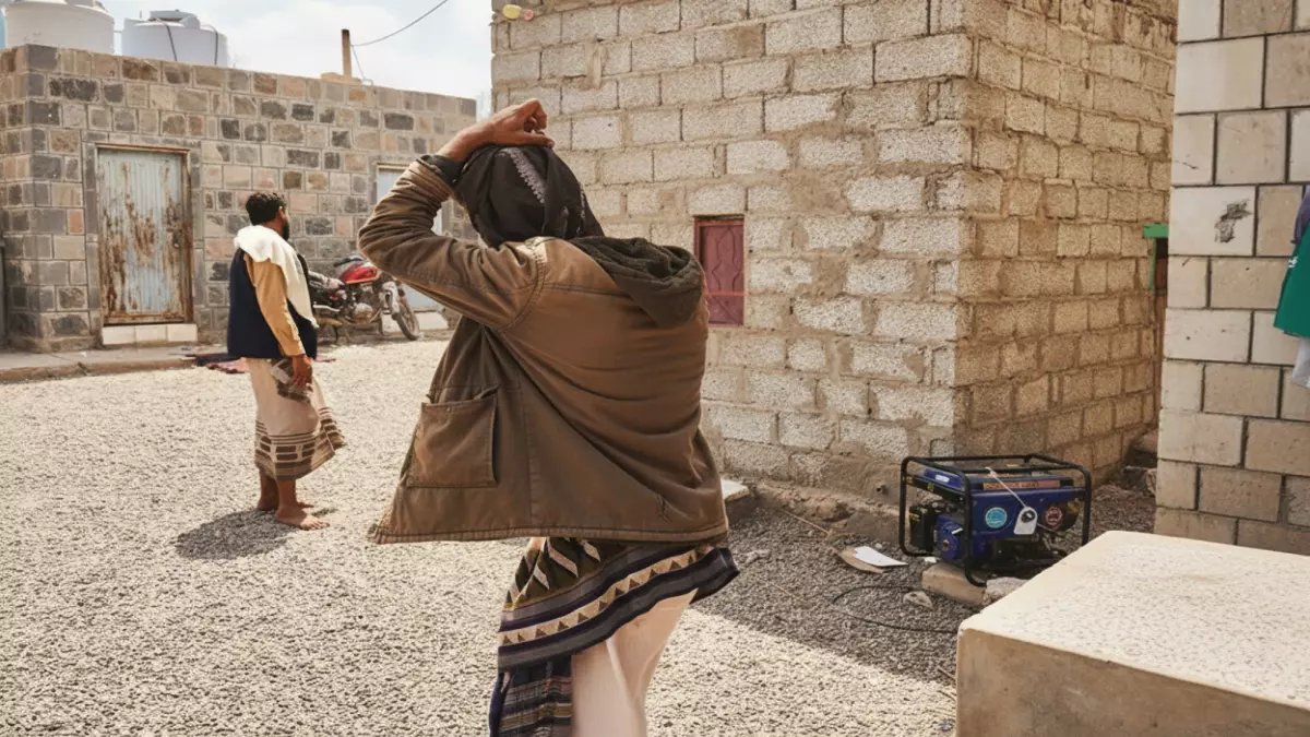 عاجل: مركز الملك سلمان ينقذ 1102 أسرة يمنية من الجوع... العملية السرية التي هزت لحج!