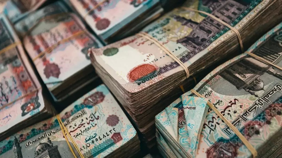 صادم: 81% من إيرادات مصر تذهب لخدمة الدين... هل تتحمل الموازنة هذا العبء القاتل؟