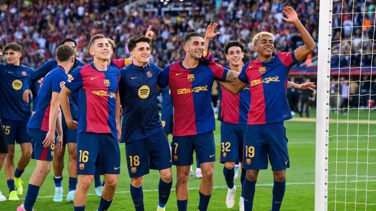 شرط الصفقة الصادم: برشلونة يضع سعرًا مجنونًا لنجمه المحبوب… هل تدفع أندية إنجلترا 80 مليون يورو لخطفه هذا الصيف؟