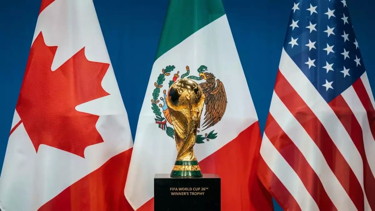 صادم: أسطورة مونديال تتوقع مفاجأة عربية كبرى في 2026… إيطاليا خرجت ونجوم العرب يهيمنون!