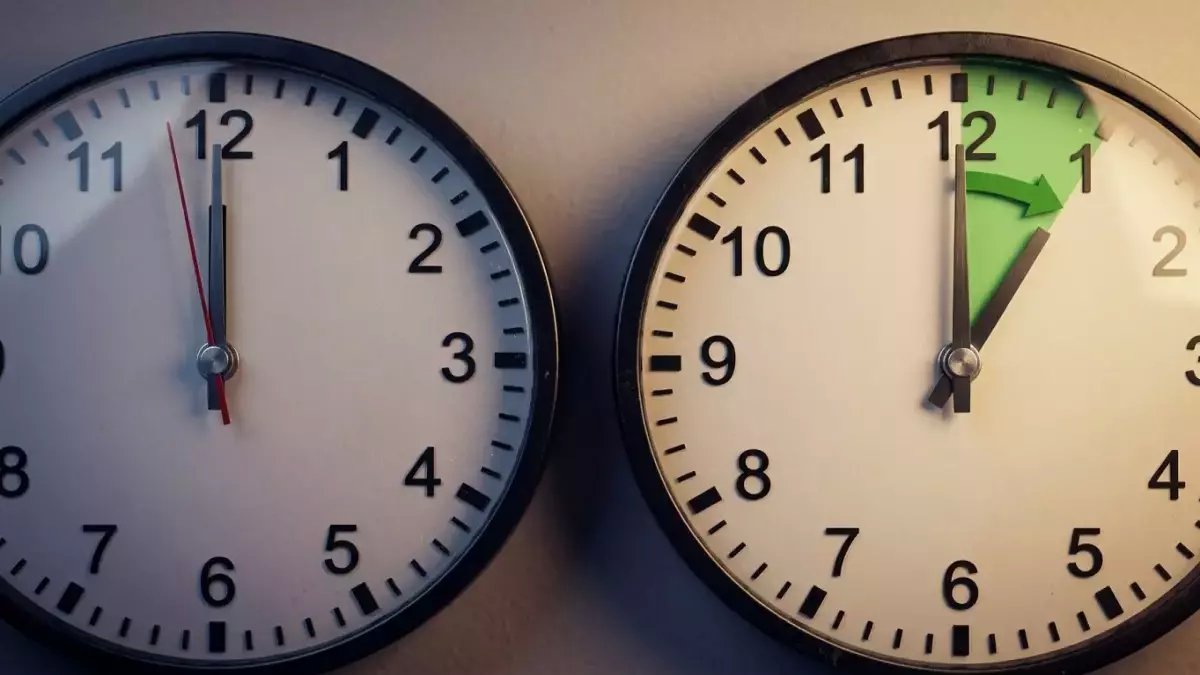 عاجل: مصر تُقدّم الساعة رسميًا في منتصف الليل… كيف ستؤثر ساعة التوقيت الصيفي الجديدة على نومك وفواتير الكهرباء؟