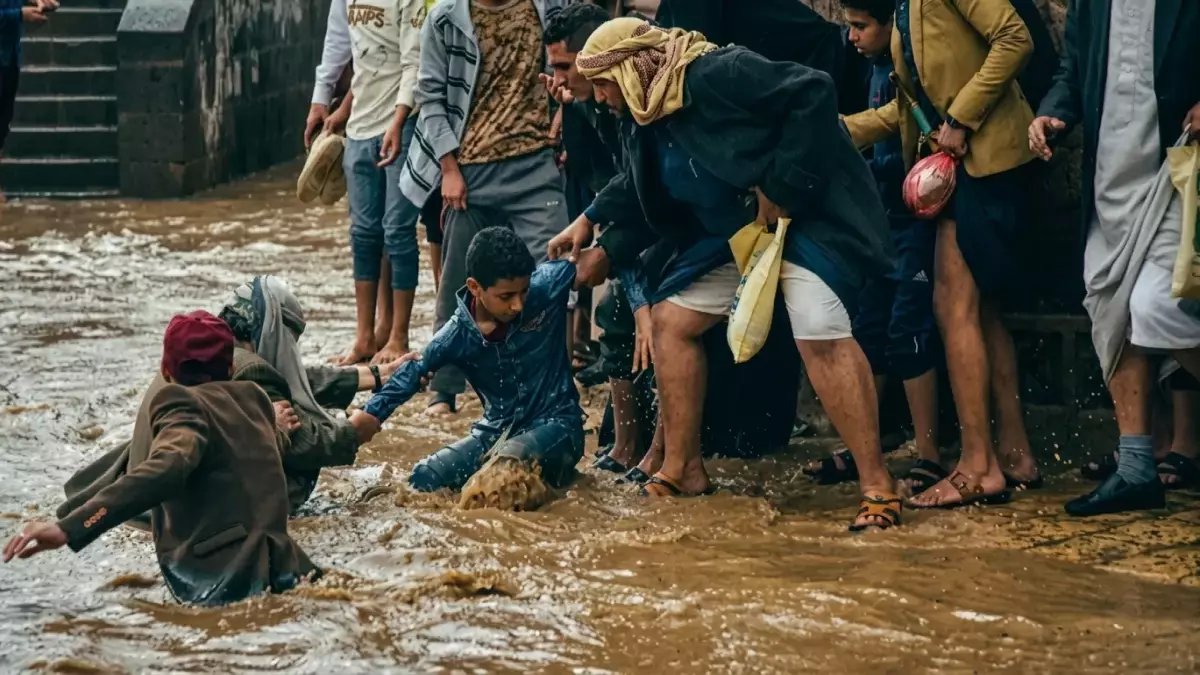 🚨 عاجل: الأمم المتحدة تكشف رقماً صادماً لضحايا سيول اليمن… الدعم الأوروبي يصل 12000 متضرر في ساعات!