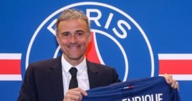 باريس سان جيرمان يغري إنريكي براتب ضخم لتجديد عقده